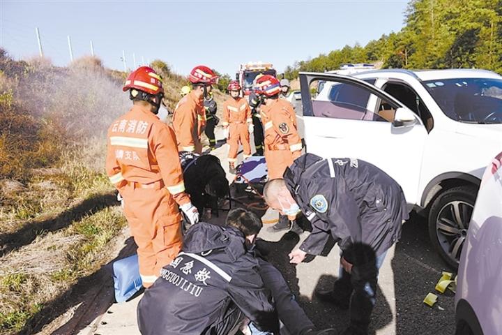 宣曲高速公路最新图片，探索云南交通新动脉的壮丽画卷